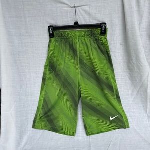 Nike Dri Fit Large Green Athletic Boys Youth Basketball Shorts. Large